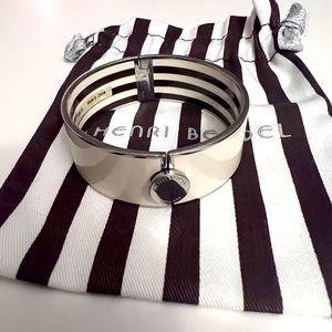 Henri Bendel bangle with dust bag